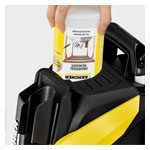 Plug 'n' Clean System - смяна на почистващия препарат с едно движение.